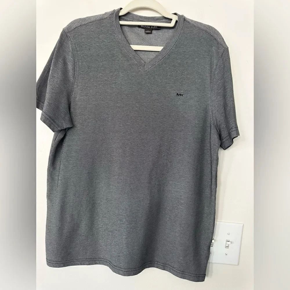 Michael Kors V-Neck Men’s Shirt L